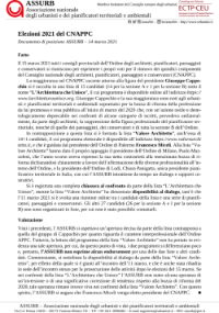 Fatto Il 15 marzo 2021 tutti i consigli provinciali dell’Ordine degli architetti, pianificatori, paesaggisti e conservatori si riuniscono per esprimere i propri voti per il rinnovo dei quindici componenti del Consiglio nazionale degli architetti, pianificatori, paesaggisti e conservatori (CNAPPC).  La maggioranza nel CNAPPC uscente attorno alla figura del presidente Giuseppe Cappochin si è raccolta in una lista di 15 candidati (14 per la sezione A e 1 per la sezione B) sotto il nome “L’Architettura che Unisce”, il cui programma è disponibile online all’indirizzo https://www.larchitetturaunisce.org. Giuseppe Cappochin e la sua maggioranza sono noti agli urbanisti e pianificatori territoriali e ambientali soprattutto per la bozza di riforma della professione da lui promossa e resa pubblica all’inizio di marzo del 2020 che, con un’azione ostile e deontologicamente deprecabile nei confronti di alcune categorie di iscritti, prevedeva unilateralmente, da parte degli architetti, la soppressione della figura professionale del pianificatore territoriale, nonché di quelle dei paesaggisti, dei conservatori e di tutta la sezione B dell’Ordine.  In contrapposizione a questa lista si è formata la lista “Valore Architetto”, anch’essa di 14+1 candidati, il cui programma elettorale è disponibile all’indirizzo https://www.valorearchitetto.it, e che è guidata dal presidente dell’Ordine di Palermo Francesco Miceli. Alla lista “Valore Architetto” hanno dato il proprio appoggio il presidente dell’Ordine di Milano, Paolo Mazzoleni, che l’anno scorso aveva espresso la sua netta contrarietà alla menzionata bozza di riforma dichiarandosi chiaramente a favore dell’affermazione delle diverse professionalità all’interno dell’Ordine, e la presidente dell’Ordine di Lodi, Chiara Panigatta, unica presidente pianificatrice territoriale in Italia, con cui l’ASSURB intrattiene da tempo un dialogo e rapporti costruttivi.  Si è registrata una completa chiusura al confronto da parte della lista “L’Architettura che Unisce”, mentre la lista “Valore Architetto” ha dimostrato disponibilità al dialogo, tant’è che l’11 marzo 2021 si è svolta una riunione online tra i candidati della lista e una serie di pianificatori, paesaggisti e conservatori. Gli altri 27 candidati (26 per la sezione A e 1 per la sezione B) non sono organizzati in liste, per cui non è stato possibile contattarli.  Valutazione Visti i precedenti, l’ASSURB si aspettava un’apertura decisa da parte della lista contrapposta a quella del gruppo di Cappochin per quanto riguarda il carattere interprofessionale dell’Ordine APPC. Tuttavia, la lettura del programma della lista “Valore Architetto” non ha portato in evidenza una tale apertura, per cui, da questo punto di vista, i due programmi si differenziano poco e, pertanto, l’ASSURB non esprime alcun endorsement per una delle due liste o altri candidati. Ciononostante, si sottolinea la disponibilità al dialogo da parte della lista “Valore Architetto”, per effetto della quale si è giunti all’incontro dell’11 marzo, e che è anche stata ribadita in sede dell’incontro stesso per la prosecuzione delle attività dopo le elezioni del 15 marzo. Se nei confronti della lista “L’Architettura che Unisce” l’ASSURB non nutre alcuna speranza di un’inversione o di una significativa correzione di tendenza rispetto alla bozza di riforma del 2020, tale speranza rimane invece viva nei confronti della lista “Valore Architetto”. Con questo spirito, l’ASSURB si augura che Francesco Miceli venga eletto presidente del CNAPPC.  Link e materiale da scaricare:  Documento di posizione dell’ASSURB https://www.larchitetturaunisce.org https://www.valorearchitetto.it