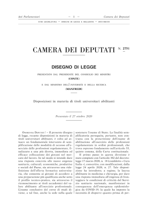 Il 17 ottobre di quest’anno, il Consiglio dei Ministri ha approvato, su proposta del Ministro dell’Università e della Ricerca, Gaetano Manfredi, un disegno di legge (DdL) che prevede la trasformazione in “abilitanti” di una serie di corsi di laurea, vale a dire corsi di laurea, al cui termine il/la laureato/a sarà direttamente abilitato/a all’esercizio della relativa professione, senza più passare dall’esame di Stato. Questo riguarda soprattutto le professioni medico-sanitarie, ma anche le tre nuove lauree professionalizzanti istituite precedentemente quest’anno.  Per un terzo gruppo di professioni — tra cui quella di pianificatore territoriale — la trasformazione della relativa laurea in laurea abilitante diventerebbe possibile, ma non obbligatoria. Secondo le intenzioni del Governo, sarebbero poi i consigli dei relativi ordini professionali a dover richiedere al MUR l’eventuale trasformazione. Verrebbero, quindi, elaborati dei regolamenti, da emanare sotto forma di decreti ministeriali, al fine di disciplinare le modifiche ai regolamenti didattici dei corsi di studio interessati, nonché le modalità di svolgimento degli esami di laurea, che dovrebbero a quel punto contenere anche una prova pratica.  In via di principio, l’ASSURB saluta positivamente il fatto che la laurea in Pianificazione territoriale, urbanistica e ambientale — compresa ovviamente nelle sue dizioni precedenti “Urbanistica” e “Pianificazione territoriale e urbanistica” — possa essere direttamente abilitante. Anche perché rispecchia un approccio alla professione di urbanista / pianificatore territoriale che ci auspichiamo da sempre e che nel 1996 era stato anche confermato dalla giurisprudenza amministrativa (Sentenza del Consiglio di Stato, IV Sez., n.1087), soprattutto laddove afferma che “con la creazione del Corso di laurea in Urbanistica, si sono create professionalità tecniche le quali, anche se non ancora consacrate in un albo, dimostrano il possesso di cognizioni, acquisite durante un Corso di studi quinquennale idonee a svolgere la attività di pianificazione urbanistica”. La materia è poi stata regolamentata dal DPR 328/2001, che ha istituito l’esame di Stato in pianificazione territoriale e il relativo albo all’interno dell’Ordine interprofessionale degli architetti, pianificatori, paesaggisti e conservatori.  Al contempo vediamo però anche alcune criticità importanti nell’impianto del progetto di legge.  Non viene creata nessuna relazione biunivoca tra classe di laurea e professione. L’articolo 4 parla genericamente di “titoli universitari […] che consentono l’accesso agli esami di Stato per l’abilitazione all’esercizio delle professioni di […]”, seguito dall’elenco dele professioni, tra cui anche quella di pianificatore. Considerando che esiste un numero di titoli uiversitari che attualmente consentono l’accesso a più di un esame di Stato, ci pare difficile che i percorsi di studio possano essere modificati a tal punto da consentire l’abilitazione diretta e contemporanea per tutte le professioni in questione, pena la completa inadeguatezza, di fatto, del/la laureato/a abilitato/a in tutti i campi professionali. L’iniziativa per richiedere la trasformazione in laurea abilitante di un determinato titolo universitario spetta ai consigli degli ordini professionali, che in alcuni casi, come nel nostro, non sono rappresentativi della categoria professionale. Si pone pertanto con forza, come già in molte altre situazioni, la questione della mancanza di rappresentanza istituzionale degli urbanisti / pianificatori territoriali. L’iniziativa deve essere conferita all’insieme tra la comunità degli iscritti ai settori “pianificazione territoriale” delle sezioni A e B dell’Ordine degli APPC e l’associazione professionale (ASSURB). Riteniamo inoltre che l’accademia (coordinamento nazionale dei corsi di studio delle classi L-21 e LM-48) debba svolgere un ruolo primario, al pari delle rappresentanze professionali, durante la fase di elaborazione dei regolamenti volti alla trasformazione dei titoli in abilitanti. L’introduzione di una prova pratica in sede di esame di laurea e contestuale inserimento nelle commissioni di laurea di componenti designati dagli ordini professionali ci appare come assoggettamento dell’accademia al sistema ordinistico, con perdita più o meno accentuata dell’autonomia della prima a favore del secondo. Si tratterebbe di una tendenza a nostro avviso pericolosa e fortemente limitante nei confronti dell’università e del suo ruolo innovatore nell’ambito del dibattito disciplinare, di una tendenza contraria a quanto in atto negli altri paesi europei, nonostante che nelle premesse al DdL si ponga con forza il tema dell’europeizzazione del mondo professionale italiano. Come suggerito dallo stesso professor Filippo De Rossi, capo della segreteria tecnica del ministro Manfredi, nell’ambito del nostro convegno lo scorso sabato 19 dicembre (vedi locandina e registrazione video dell’evento), lunedì 21 dicembre abbiamo inviato al ministro la nostra formale richiesta di incontro che — così speriamo — ci darà la possibilità di approfondire la questione direttamento con il ministero.  Materiale da scaricare:  Disegno di legge n. 2751, depositato alla Camera dei deputati, completo di tutte le relazioni di accompagnamento. Link alla scheda sul sito web della Camera dei deputati.